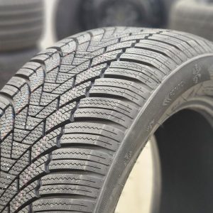 205 60 16 - P - 92H - WINTER TIRE