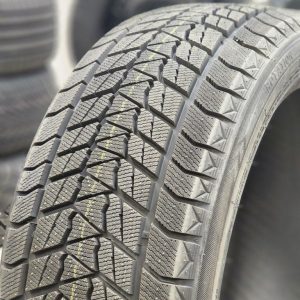 245 50 20 - 102T - WINTER TIRE