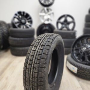 215 75 15 - 100Q-WINTER TIRE