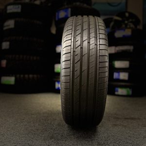 205 50 17 - 93W/XL - ZR RATED - PERFORMANCE TIRE