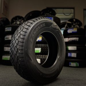 205 60 16 - P - 92T - STUDDABLE WINTER TIRE
