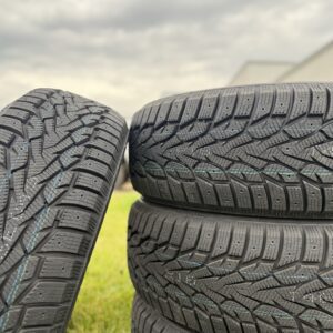 235/65R17 ZMAX WINTERNOVA STUD III