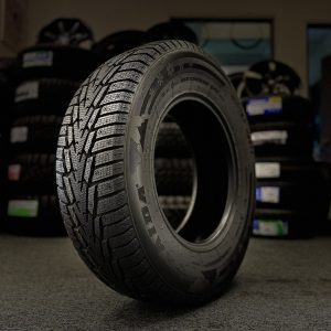 215/60R16 Haida HD677 - Winter Studdable Tire